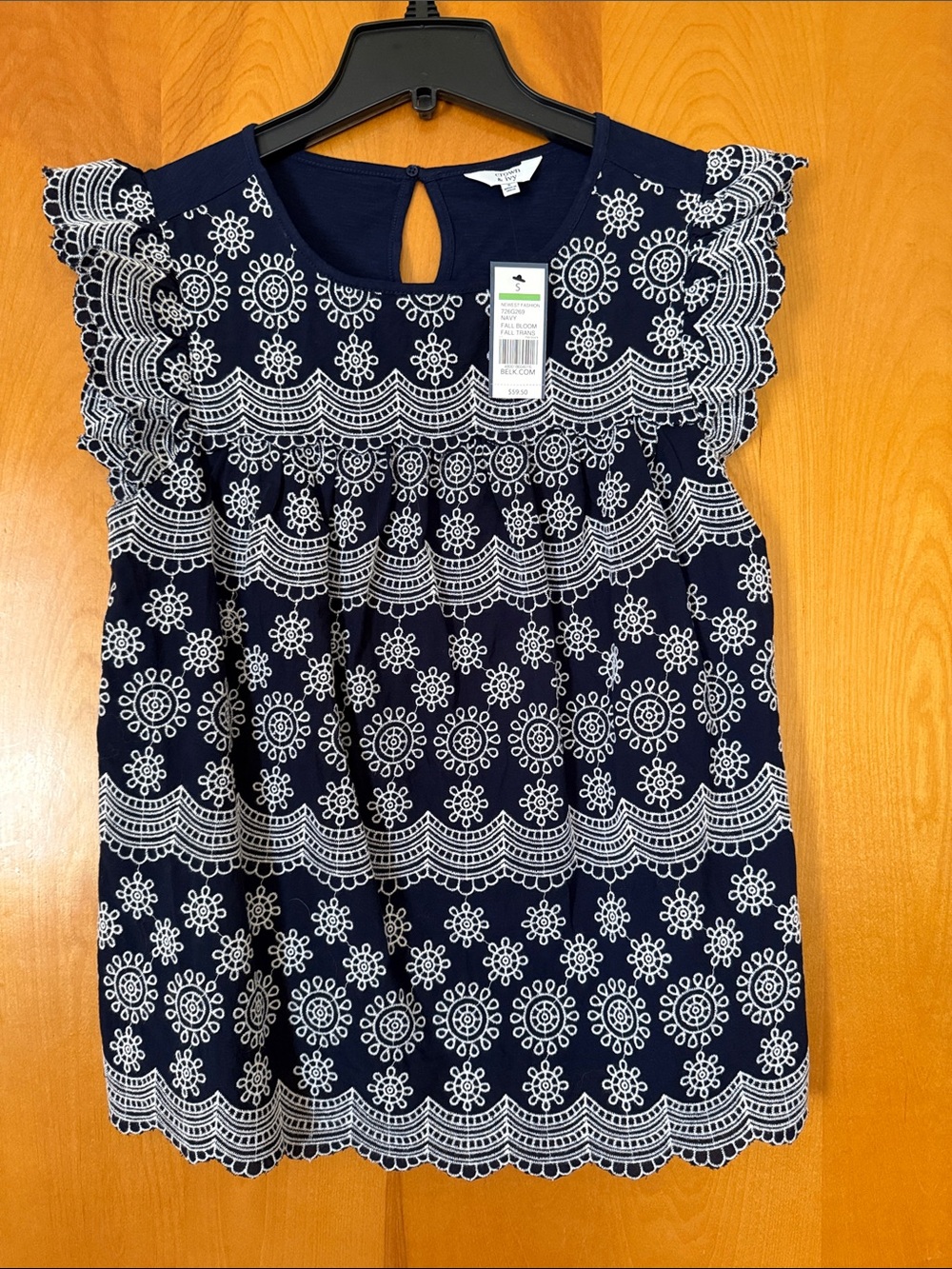 Crown & Ivy top